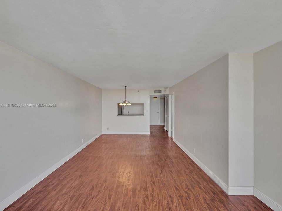 Recently Rented: $2,800 (1 beds, 1 baths, 848 Square Feet)