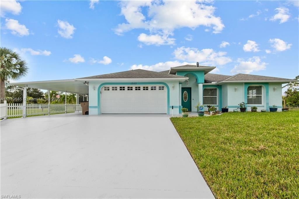 Recently Sold: $595,500 (3 beds, 2 baths, 1935 Square Feet)