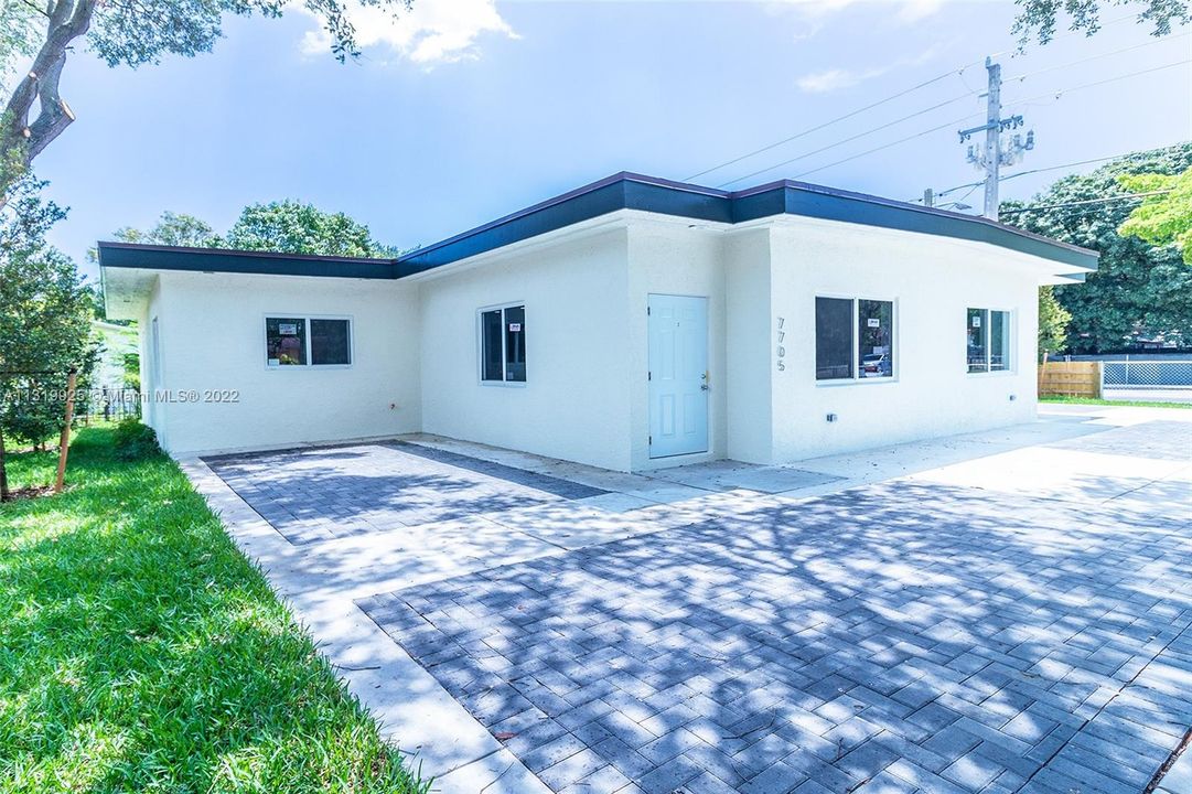 最近售出: $750,000 (0 贝兹, 0 浴室, 0 平方英尺)