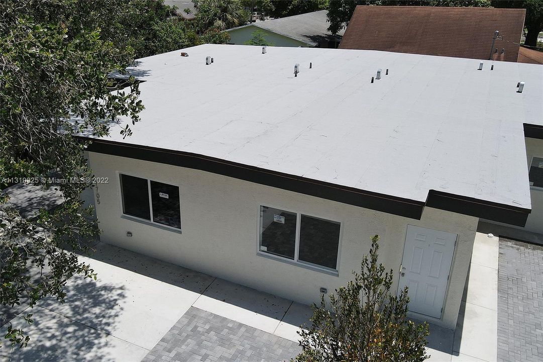 最近售出: $750,000 (0 贝兹, 0 浴室, 0 平方英尺)