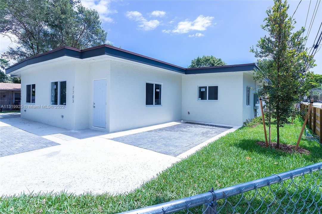 最近售出: $750,000 (0 贝兹, 0 浴室, 0 平方英尺)