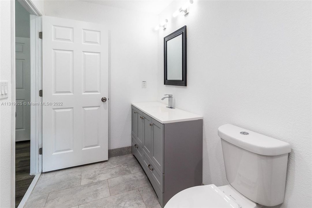 最近售出: $750,000 (0 贝兹, 0 浴室, 0 平方英尺)