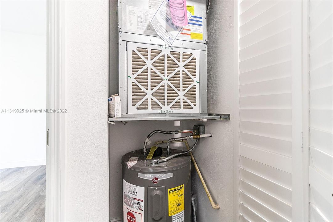 最近售出: $750,000 (0 贝兹, 0 浴室, 0 平方英尺)