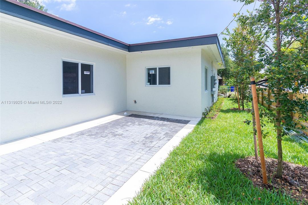 最近售出: $750,000 (0 贝兹, 0 浴室, 0 平方英尺)