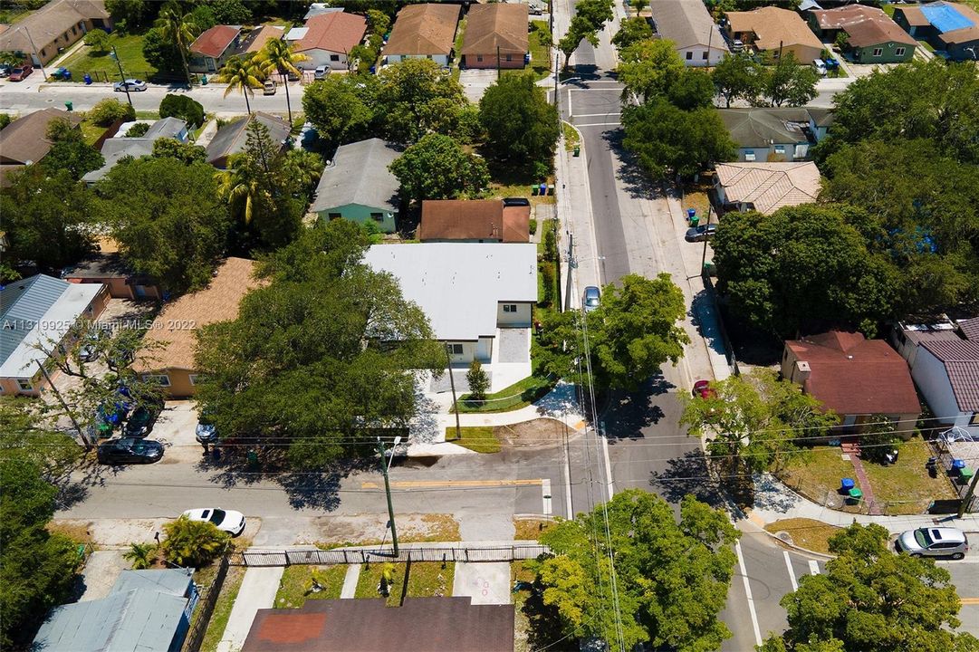 最近售出: $750,000 (0 贝兹, 0 浴室, 0 平方英尺)