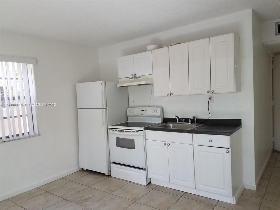 Recently Rented: $1,150 (1 beds, 1 baths, 447 Square Feet)