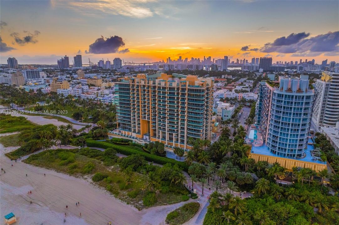 Recently Sold: $1,999,000 (2 beds, 2 baths, 1450 Square Feet)