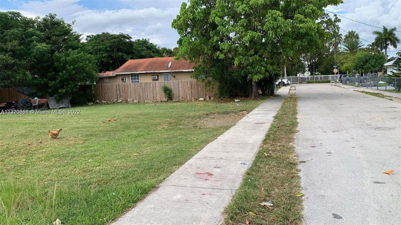 Недавно продано: $41,000 (0.04 acres)