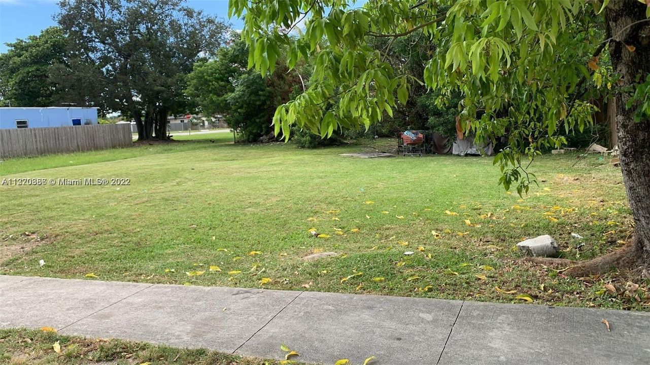 Недавно продано: $41,000 (0.04 acres)