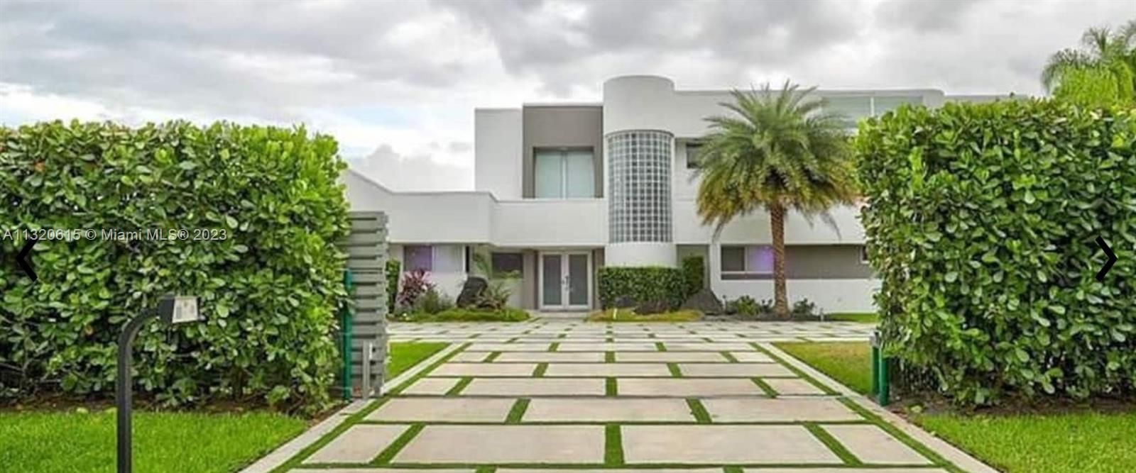 Recientemente alquilado: $35,000 (4 camas, 4 baños, 5000 Pies cuadrados)