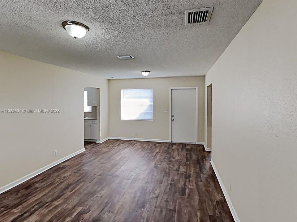 Recently Rented: $2,525 (3 beds, 2 baths, 1204 Square Feet)