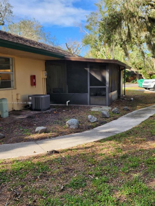 Недавно продано: $103,500 (1 спален, 1 ванн, 0 Квадратных фут)