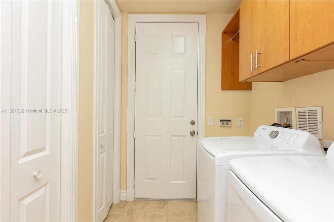 Недавно арендовано: $4,900 (3 спален, 2 ванн, 1663 Квадратных фут)