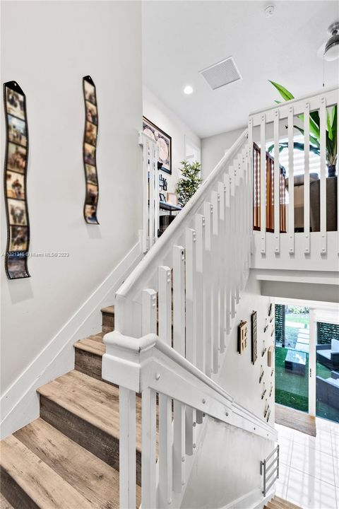 Recently Rented: $6,800 (5 beds, 4 baths, 3491 Square Feet)