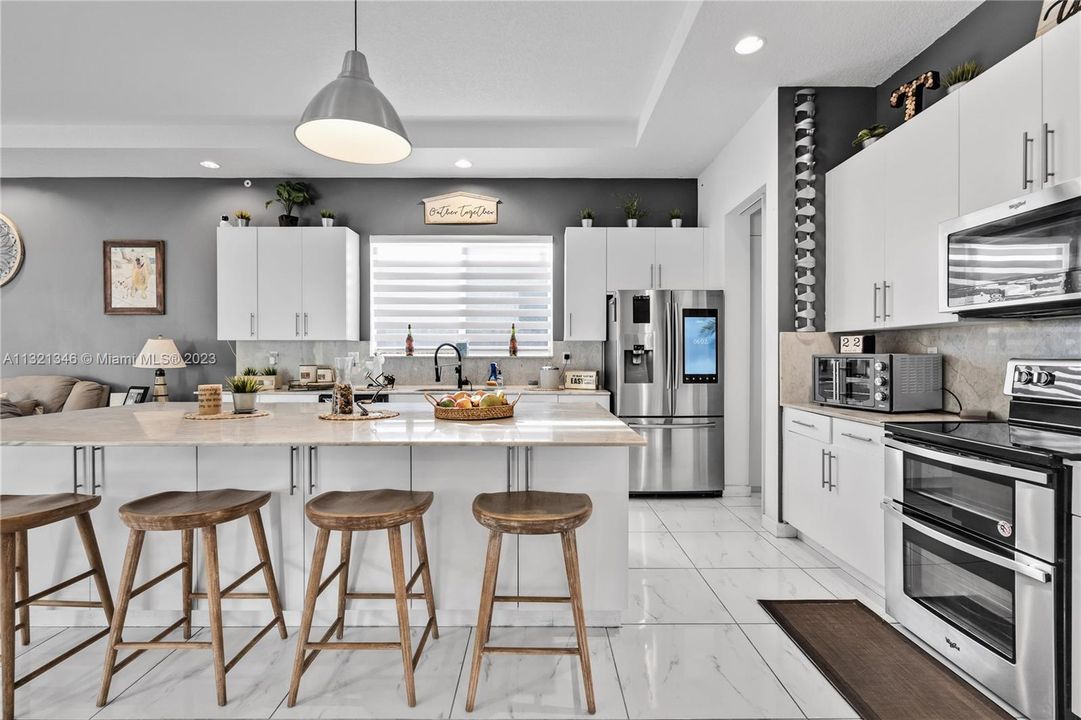 Recently Rented: $6,800 (5 beds, 4 baths, 3491 Square Feet)