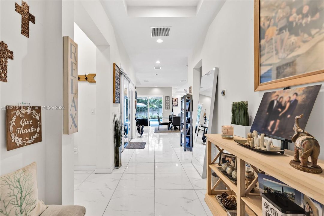 Recently Rented: $6,800 (5 beds, 4 baths, 3491 Square Feet)