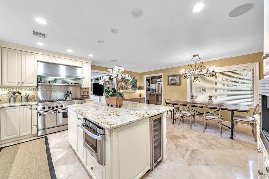 Recently Sold: $1,300,000 (3 beds, 2 baths, 1773 Square Feet)