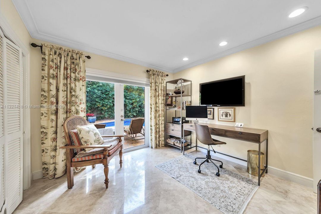 Recently Sold: $1,300,000 (3 beds, 2 baths, 1773 Square Feet)