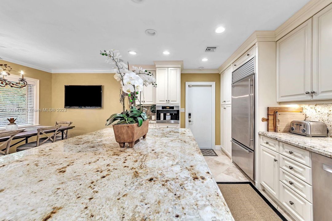 Recently Sold: $1,300,000 (3 beds, 2 baths, 1773 Square Feet)