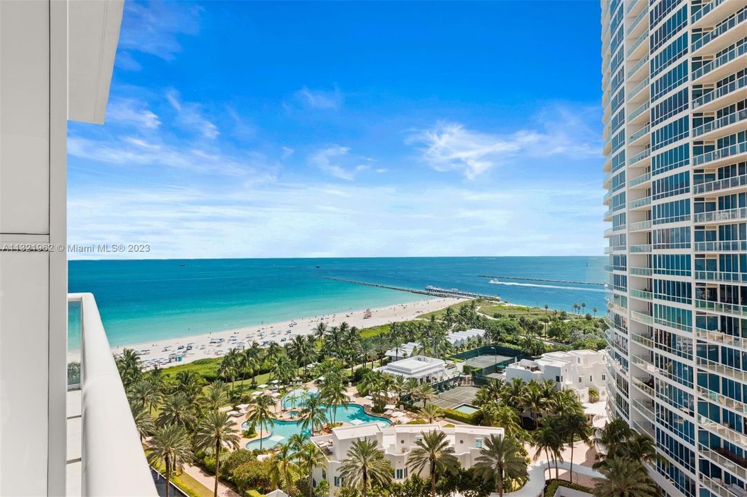 2/5 Balcony- SE Exposure