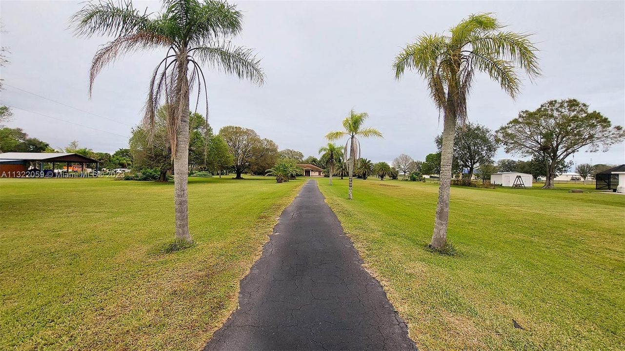 Vendido Recientemente: $549,000 (3 camas, 2 baños, 2518 Pies cuadrados)