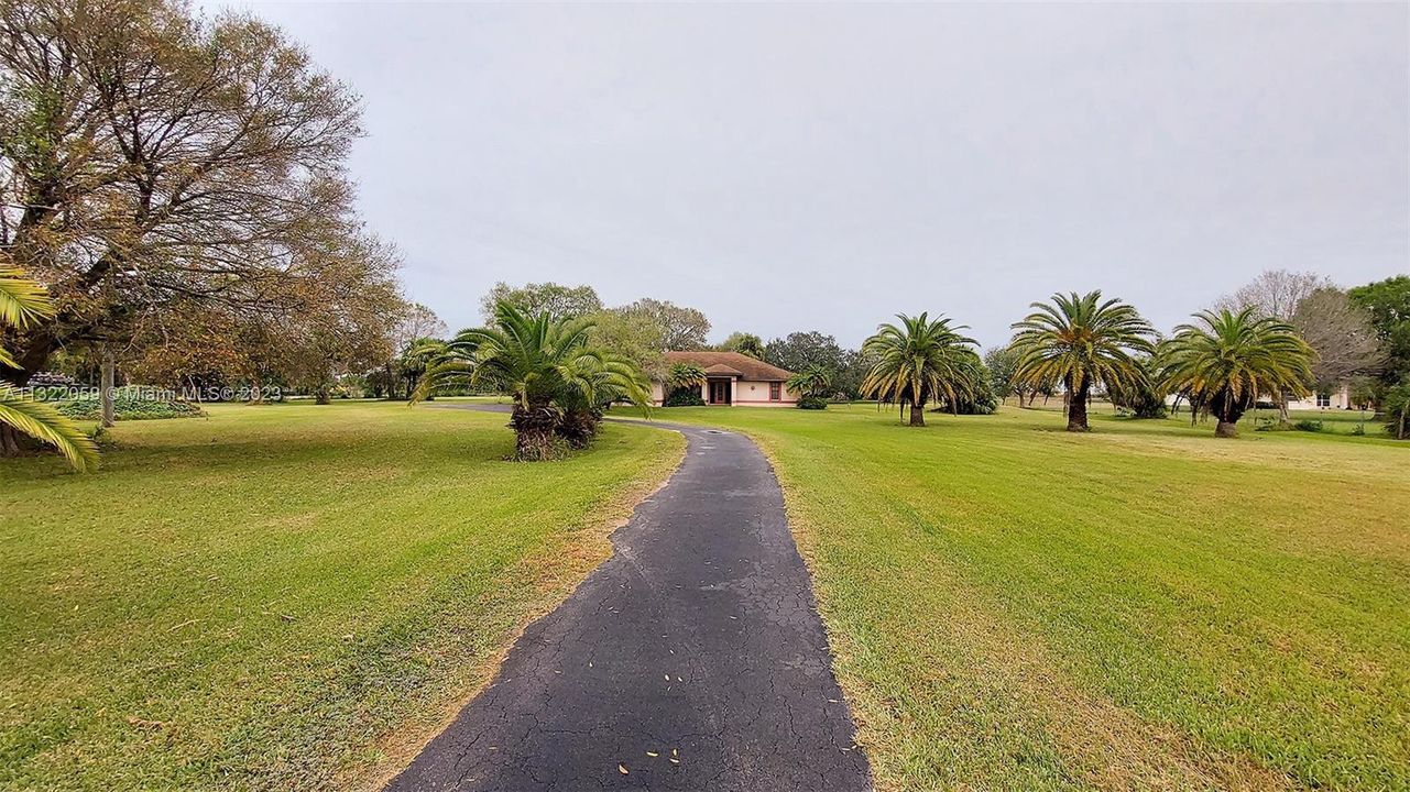 Vendido Recientemente: $549,000 (3 camas, 2 baños, 2518 Pies cuadrados)