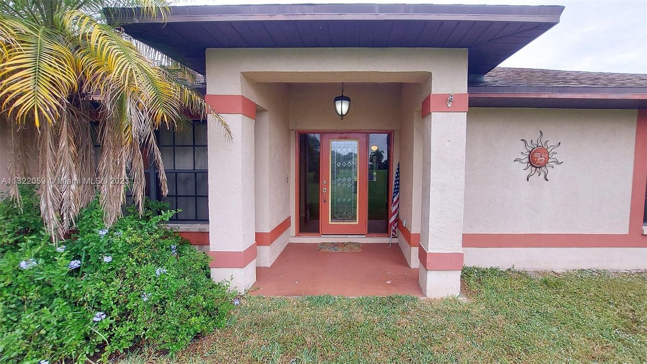 Vendido Recientemente: $549,000 (3 camas, 2 baños, 2518 Pies cuadrados)