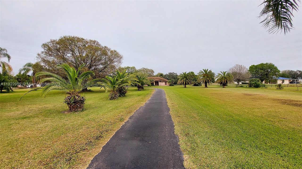 Vendido Recientemente: $549,000 (3 camas, 2 baños, 2518 Pies cuadrados)