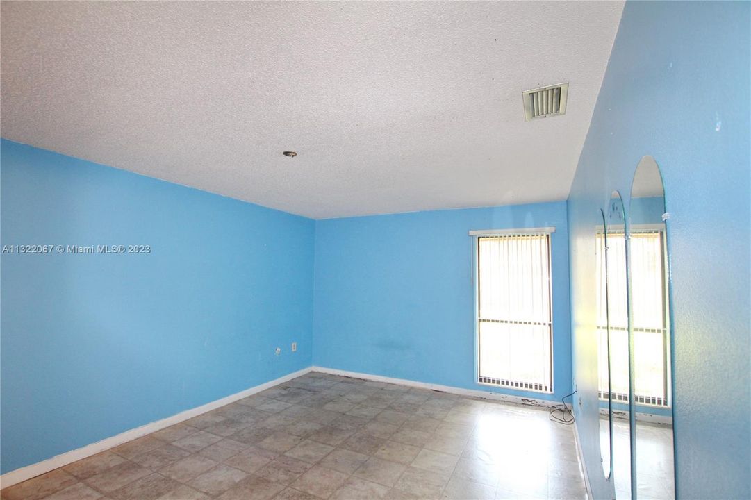 Недавно продано: $105,000 (2 спален, 2 ванн, 0 Квадратных фут)