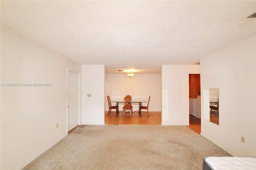 Недавно продано: $105,000 (2 спален, 2 ванн, 0 Квадратных фут)