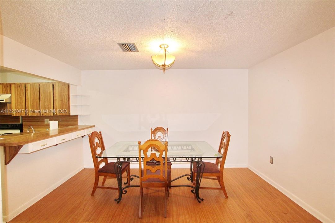 Недавно продано: $105,000 (2 спален, 2 ванн, 0 Квадратных фут)