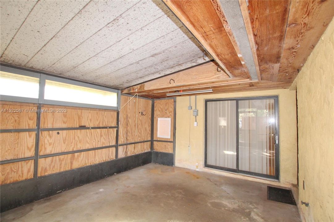 Недавно продано: $105,000 (2 спален, 2 ванн, 0 Квадратных фут)