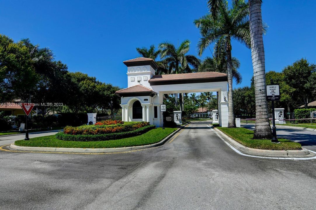 Recently Sold: $1,075,000 (4 beds, 3 baths, 2886 Square Feet)