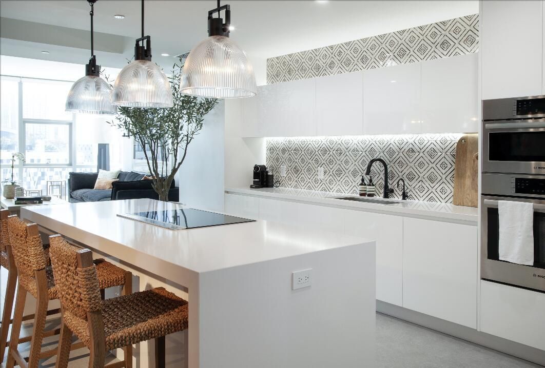 851 NE 1st Avenue 812 Miami