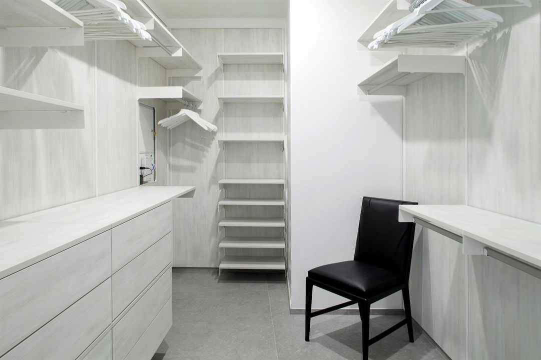 851 NE 1st Avenue 812 Miami