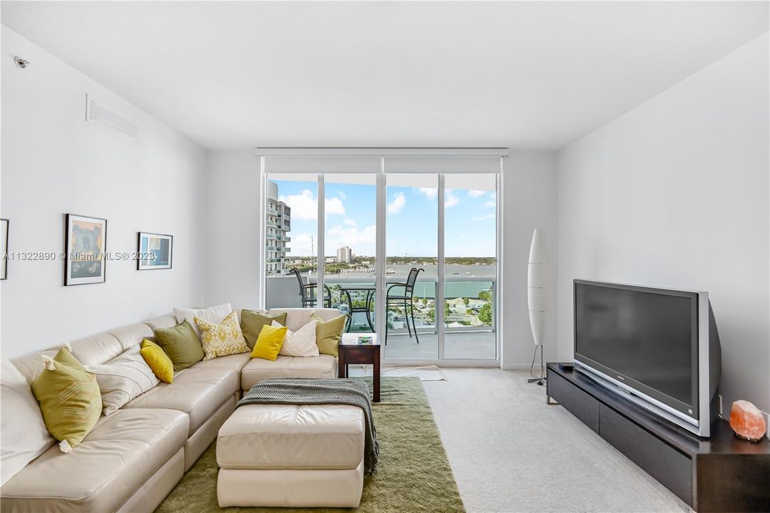 Recently Sold: $525,000 (2 beds, 2 baths, 1251 Square Feet)