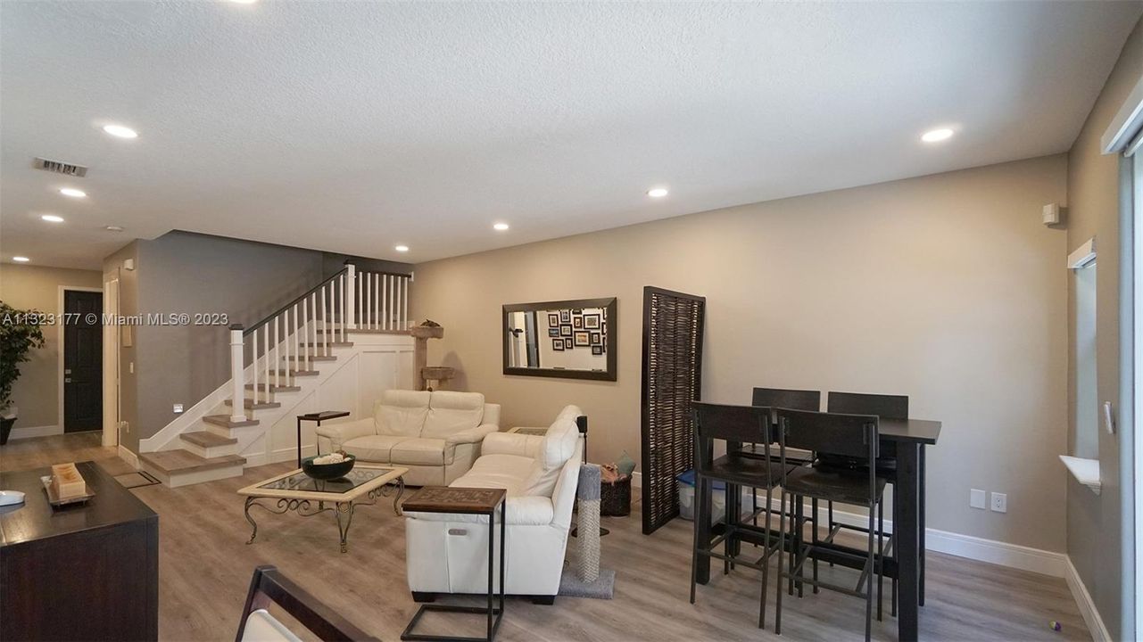 Recently Sold: $774,900 (3 beds, 3 baths, 2344 Square Feet)