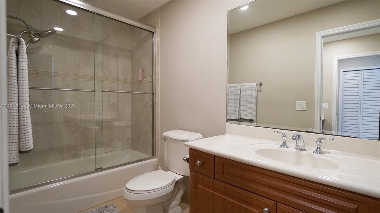 Recently Sold: $774,900 (3 beds, 3 baths, 2344 Square Feet)