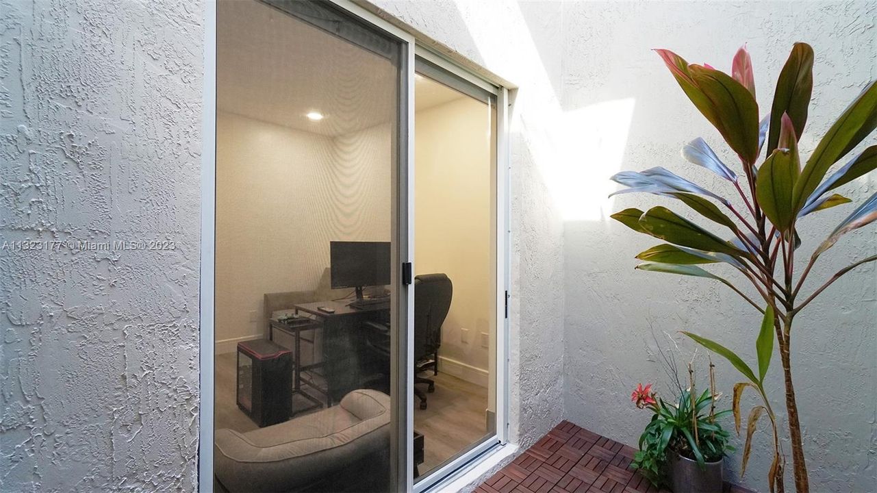 Recently Sold: $774,900 (3 beds, 3 baths, 2344 Square Feet)