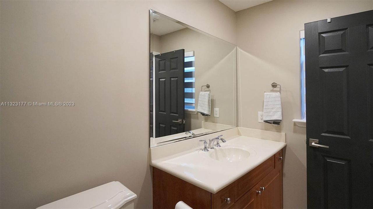 Recently Sold: $774,900 (3 beds, 3 baths, 2344 Square Feet)