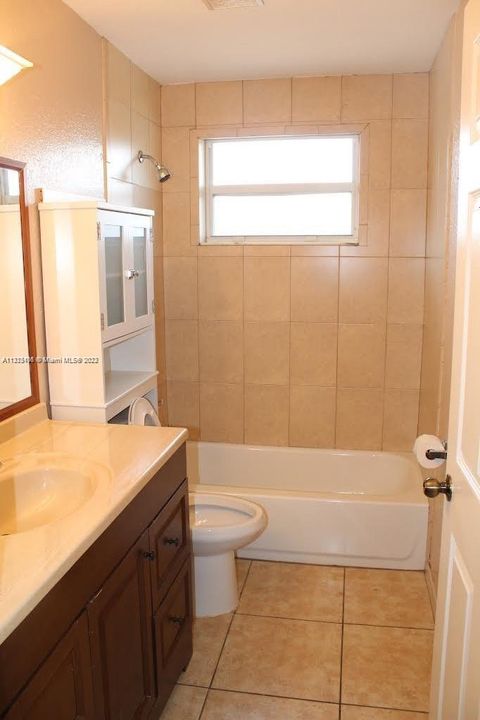 最近租的: $2,900 (3 贝兹, 2 浴室, 1300 平方英尺)
