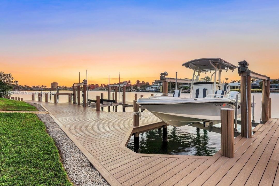 Recently Sold: $6,800,000 (5 beds, 4 baths, 4860 Square Feet)