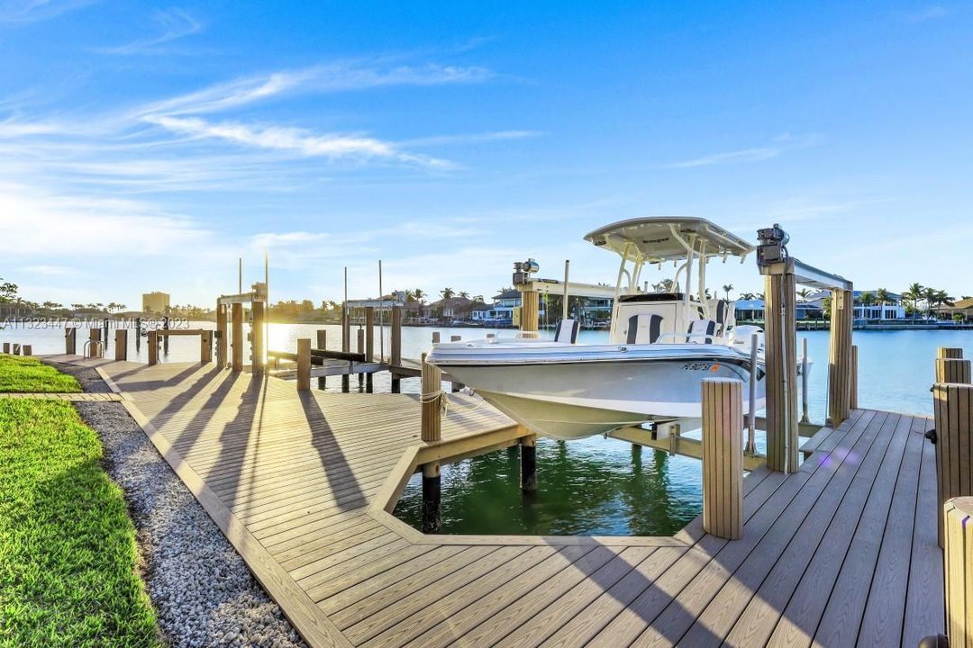 Recently Sold: $6,800,000 (5 beds, 4 baths, 4860 Square Feet)