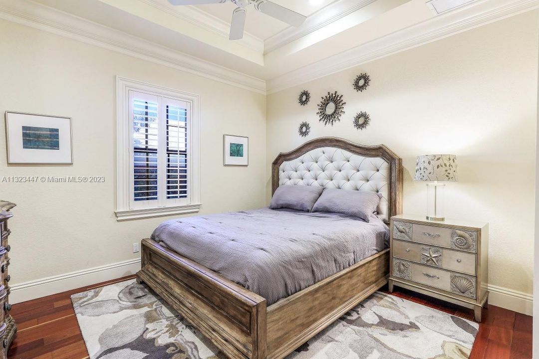 Recently Sold: $6,800,000 (5 beds, 4 baths, 4860 Square Feet)