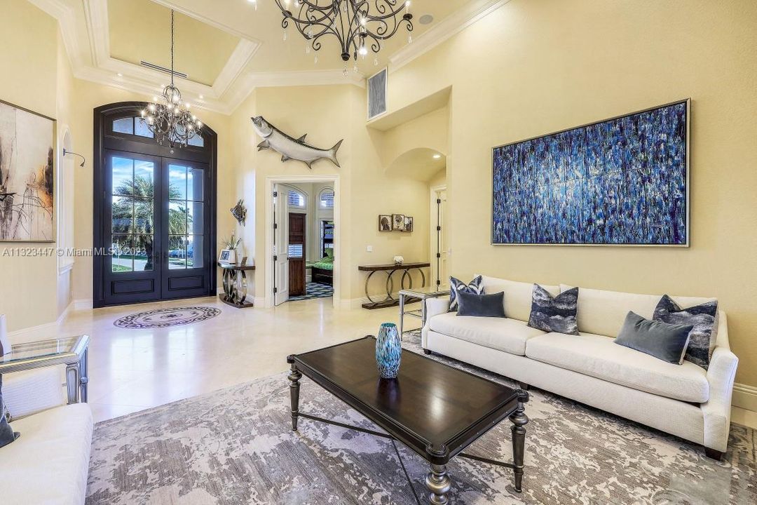 Recently Sold: $6,800,000 (5 beds, 4 baths, 4860 Square Feet)