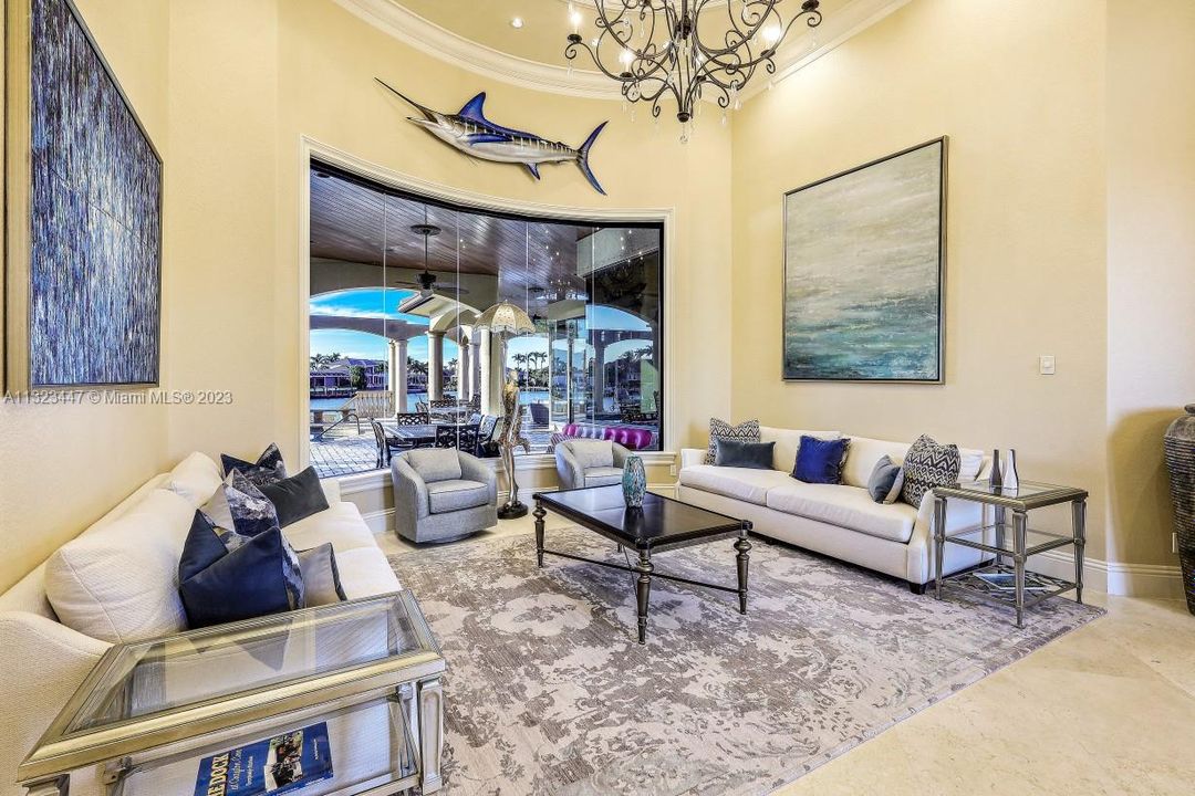 Recently Sold: $6,800,000 (5 beds, 4 baths, 4860 Square Feet)