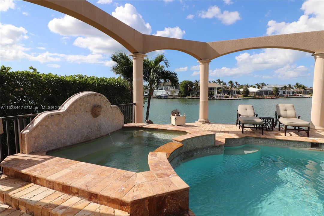 Recently Sold: $6,800,000 (5 beds, 4 baths, 4860 Square Feet)