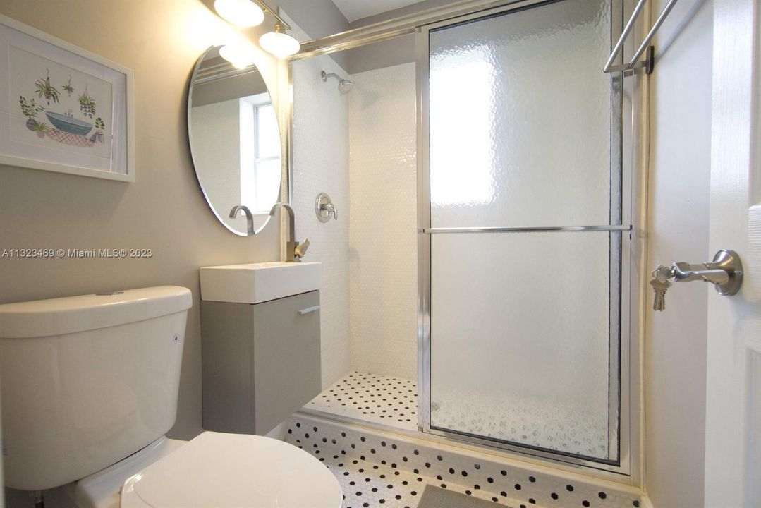 最近租的: $2,500 (3 贝兹, 2 浴室, 567 平方英尺)