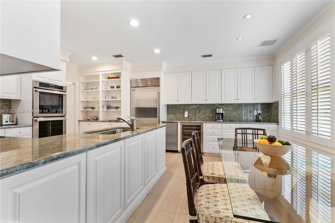 Recently Sold: $6,500,000 (3 beds, 3 baths, 2789 Square Feet)