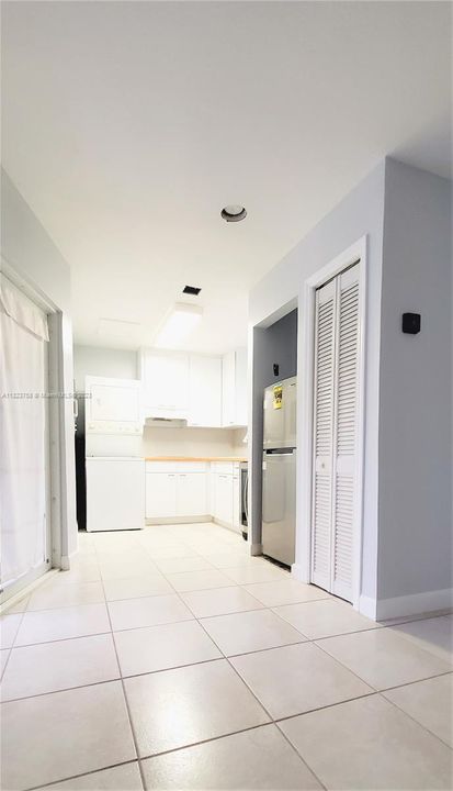 Recently Rented: $1,800 (1 beds, 1 baths, 800 Square Feet)